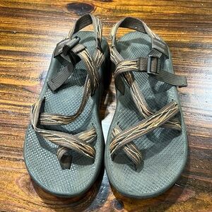 Men’s Chaco Size 11